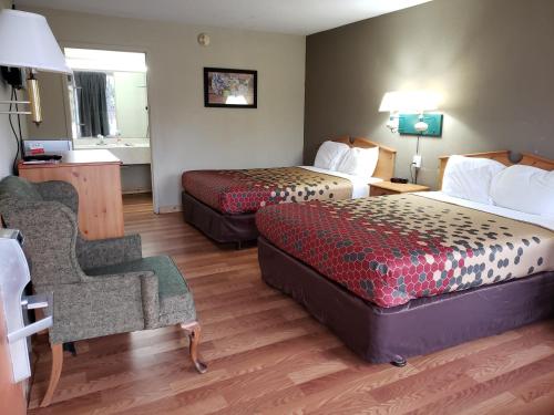 2 queen beds