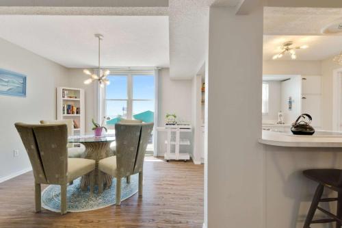 Bombora Suites 901 Unit A - image 8