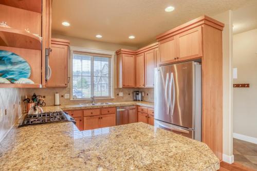 Beach Pine House - image 9