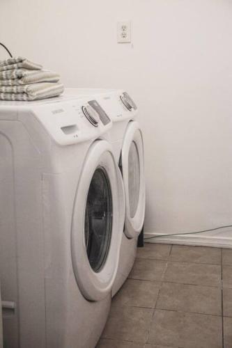 3 Bed 2 Bath House Near LAX Forum SoFi Stadium - image 36