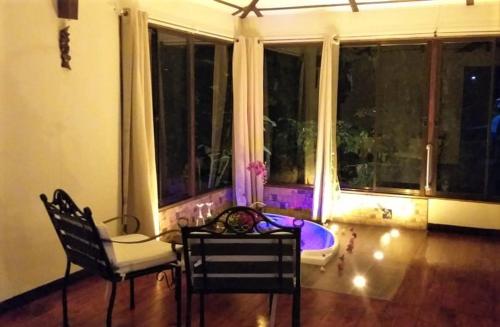 Tropical Suites & Villas — Photo 2