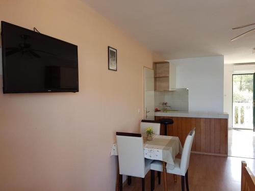 Apartments by the sea Lumbarda, Korcula - 4385