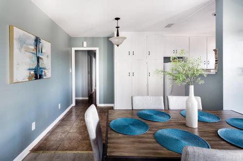 Updated Urban Retreat Near SoFi Stadium LAX Forum and More