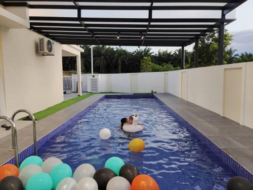 Desaru Homestay-Eva Villa Pool Homestay by Yolo Resort