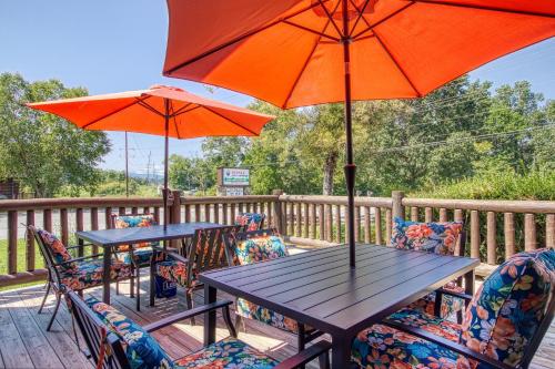 Cove Mountain Lodge cabin - image 2