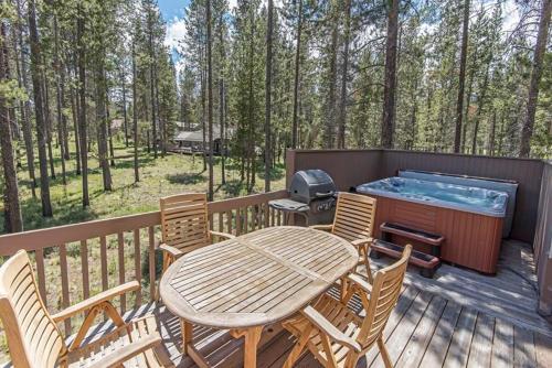Filbert 17 - Meredith Lodging, Санривер