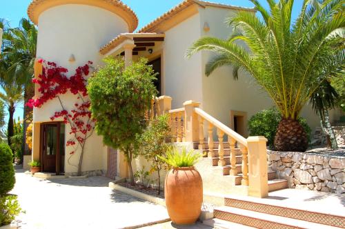  Fantastic villa with sea views pool and garden in Teulada