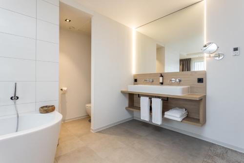 Hotel de Rousch - image 8