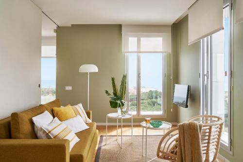 Lugaris Beach - image 3