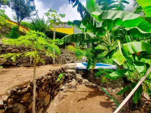 Casa das Ilhas, o seu refugio no vale de Paul.