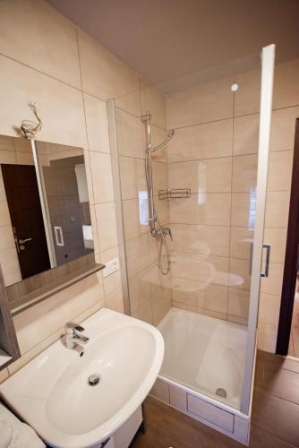 main Appartments - image 4
