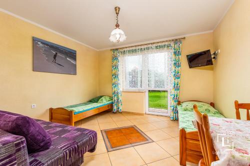 1 double bed, 2 twin beds