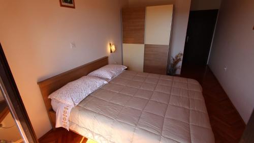 Double Room with Sea View image 5