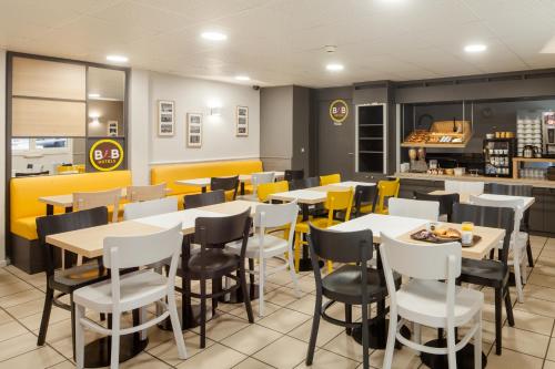 Їжа та напої, B&B HOTEL Louveciennes in Лувесь'єнн