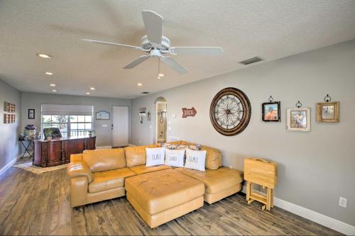 Waterfront Lake Placid Home with Dock and Fire Pit in Lake Placid, USA