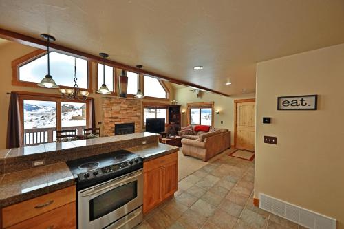 Spruce Chalet - image 3