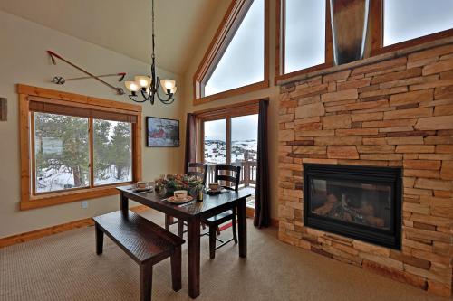 Spruce Chalet - image 5