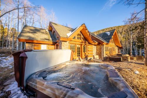 Hurd Creek Cabin - image 3