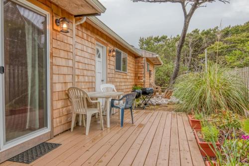 Beachcombers Paradise MCA 663 - Meredith Lodging - Tap to explore photos
