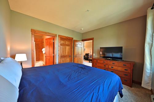 Kicking Horse Lodges 3-202 - image 8