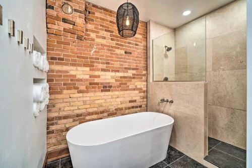 Fort Howard Lodge, Modern Escape in Green Bay