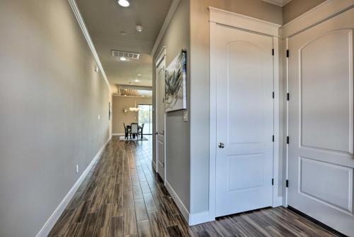 Elegant Townhome on Lake Conroe with Boat Slip! - image 7