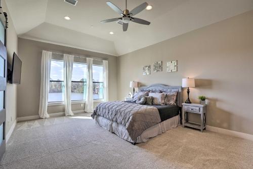 Elegant Lake Conroe Townhome w/ Boat Slip! in Montgomery (TX)
