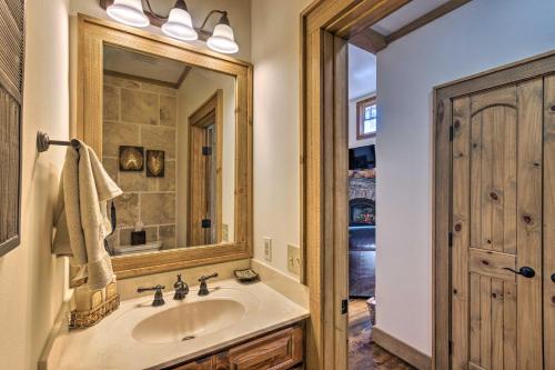 Lavish Sapphire Valley Home Ski Swim Golf! - image 5
