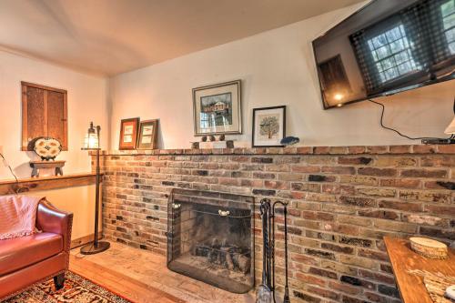 Berkeley Springs Haven with Sleepy Creek Access! in Berkeley Springs, USA