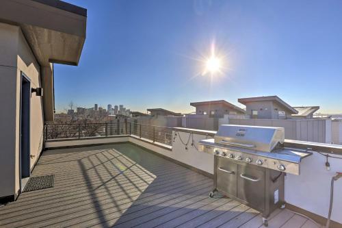 Denver Townhome with Rooftop Deck Walk to Mile High in Jefferson Park