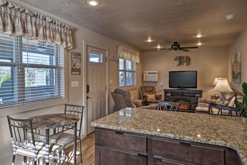 Charming Cabin with Patio - Walk to Table Rock! - image 6