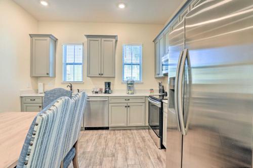 Modern Home with Hot Tub 4 Mi to Disney Magic! - image 5