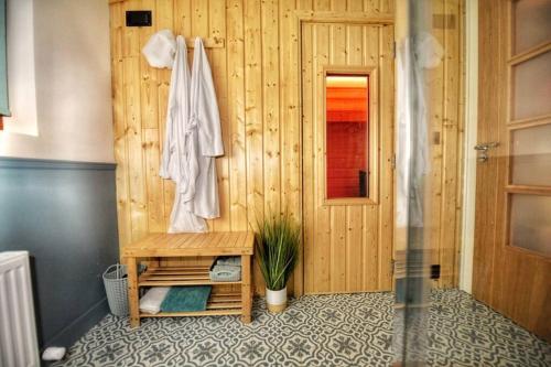 FLANDERS LOFT Luxury Apartment with sauna in 鄧吉文