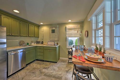 Cozy Beach Getaway about 6 Mi to Atlantic City! in Brigantine