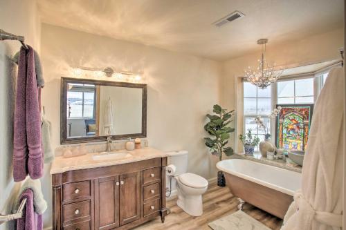 Spacious Gifford Retreat with Scenic Farmland Views in Lewiston