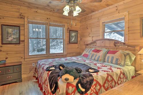 Smoky Mountain Living Grand Cabin with Hot Tub - image 7