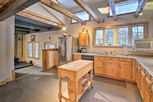 Inviting Countryside Home 4 Mi to Long Lake! Inviting Countryside Home 4 Mi to Long Lake!