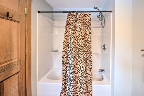 Inviting Countryside Home 4 Mi to Long Lake! Inviting Countryside Home 4 Mi to Long Lake!