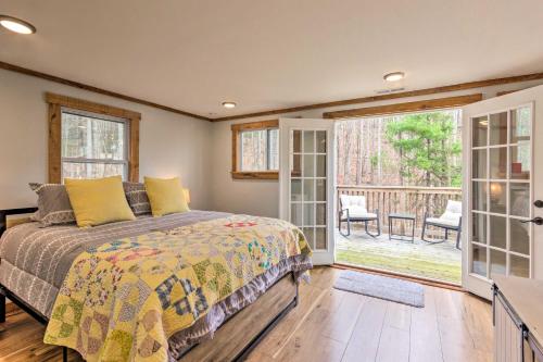 Hendersonville Cabin with Hot Tub, Views and Fire Pit! in Hendersonville, USA