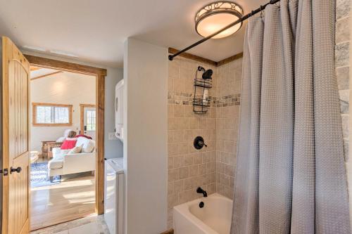 Hendersonville Cabin with Hot Tub, Views and Fire Pit!
