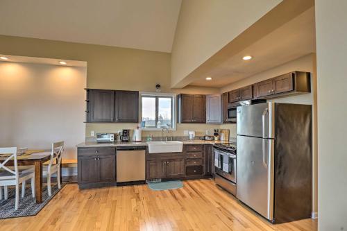 Cayuga Lake Cabin in Romulus Less Than 1 Mi to Wineries! in Romulus, USA