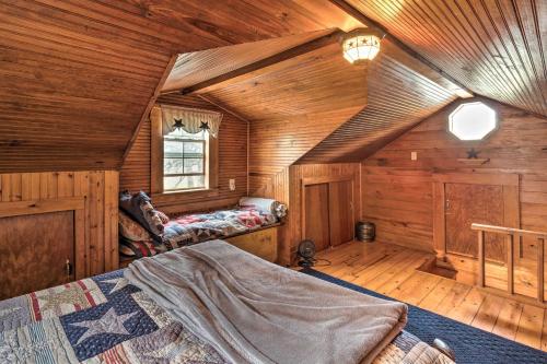 Charming Rustic Guest Home on 100-Acre Ranch - image 12