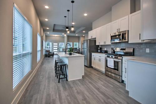 Modern Houston Home 3 Mi to Downtown Attractions!