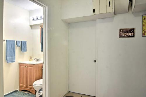 Easy ABQ Living Central Apt with Shared Pool! - image 4
