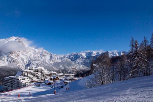 Skis Aux Pieds Station 1600 Sun Vallee - Vallouise