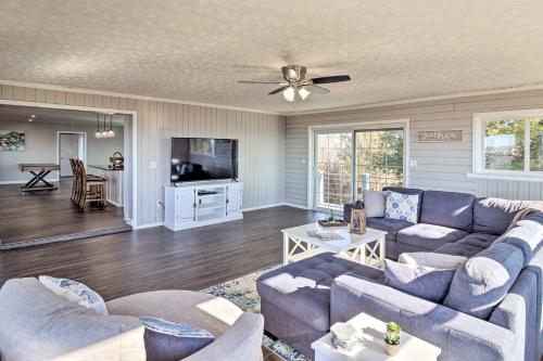 North Carolina Vacation Rental with Fire Pit and Grill in Canton, USA