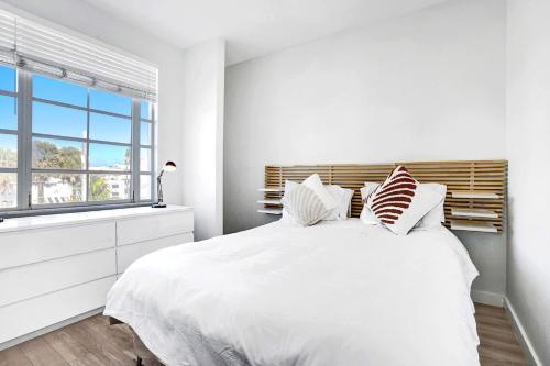 Beautiful 2br South Beach!!! - image 5
