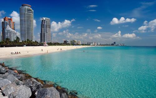 Beautiful 2br South Beach!!! - image 11