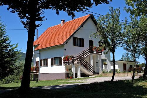 Apartments and rooms with parking space Smoljanac Plitvice - 5194