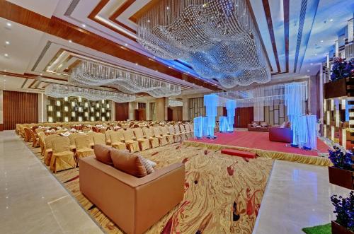 The Fern Leo Resort & Club Junagadh - 연회장